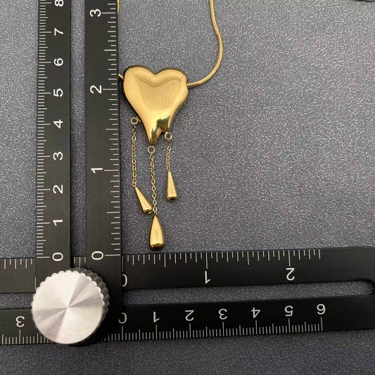 Dropping Hearts Necklace